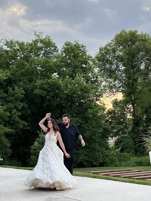 BALLROOM & WEDDING DANCE STUDIO Picture 5