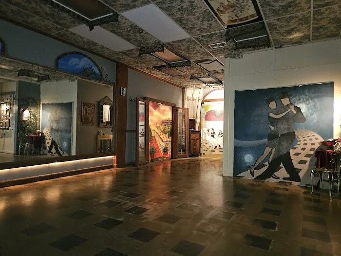 BALLROOM & WEDDING DANCE STUDIO Picture 2