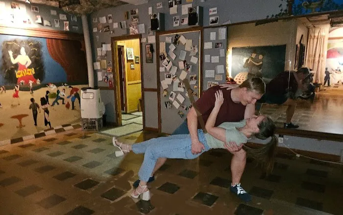 BALLROOM & WEDDING DANCE STUDIO Picture 7