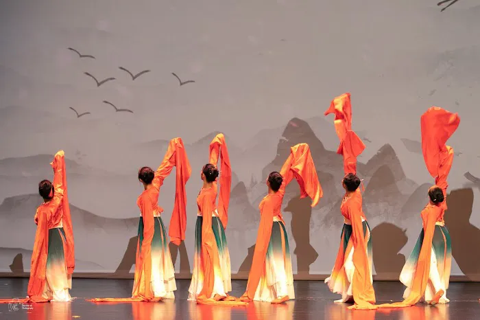 Phoenix Chinese Dance Academy Picture 2