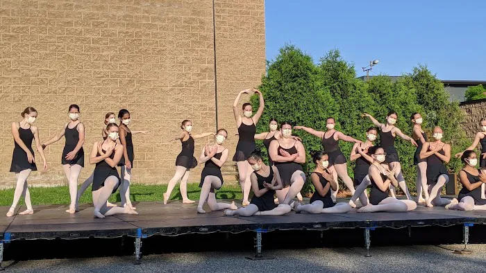 7 Movements Dance Picture 2