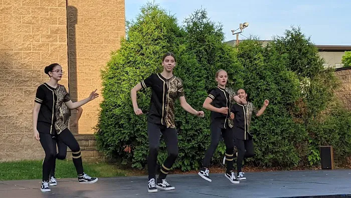 7 Movements Dance Picture 6