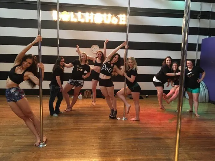 Dollhouse Pole Dance Studio Picture 1