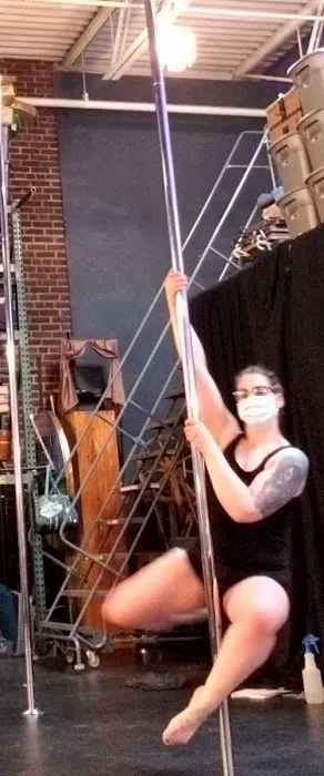 Dollhouse Pole Dance Studio Picture 6
