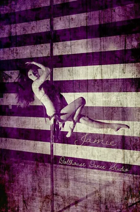 Dollhouse Pole Dance Studio Picture 9