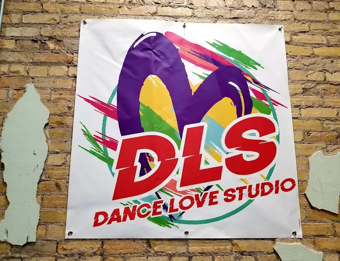 Dance Love Studio Picture 2