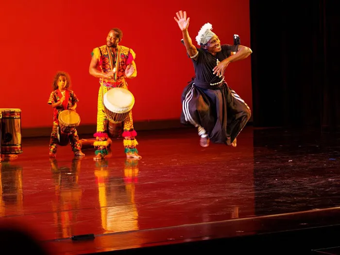 Duniya Drum And Dance Picture 2