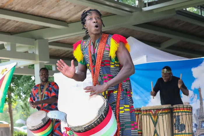 Duniya Drum And Dance Picture 9