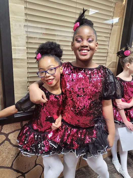 Dancin On Broadway Picture 8