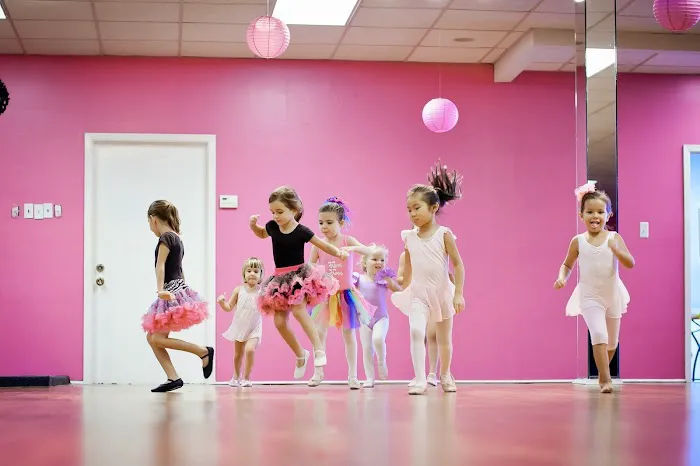 Tippi Toes® Dance Picture 3