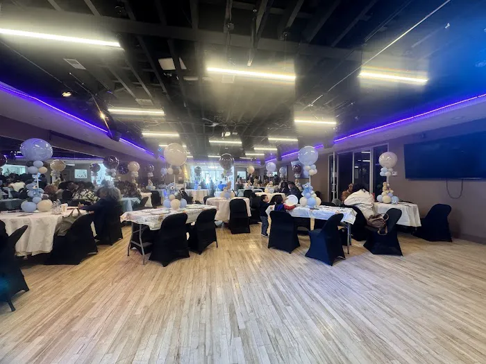 Spotlight Ballroom Picture 4