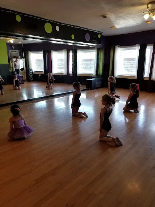 Move Me Dance & Fitness Studio Picture 4
