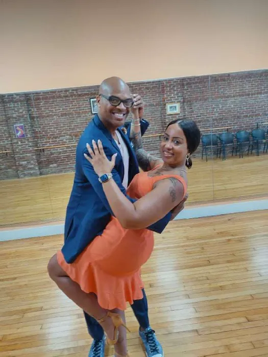 Flaco's Dance Factory Picture 1