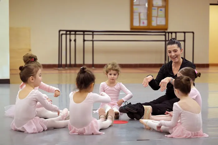 Metropolitan Ballet Academy & Company Picture 1