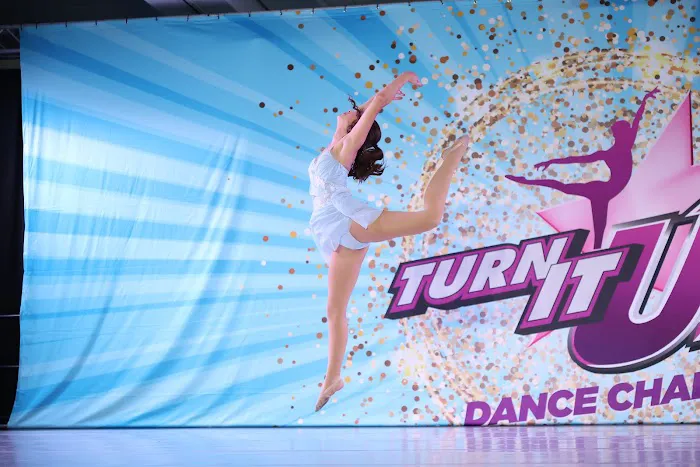 En Pointe Picture 3
