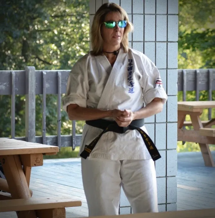 Dewey's Martial Arts Academy Picture 2