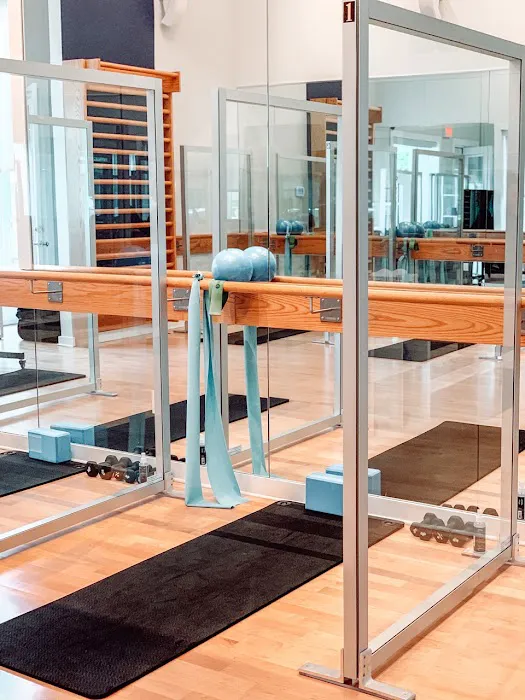 Elements Barre Fit, Sag Harbor Picture 8
