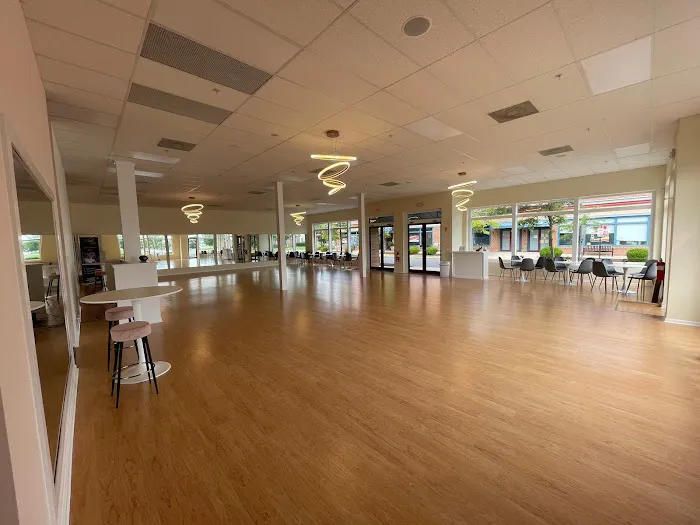 Gold Ballroom Dance Studio Picture 1