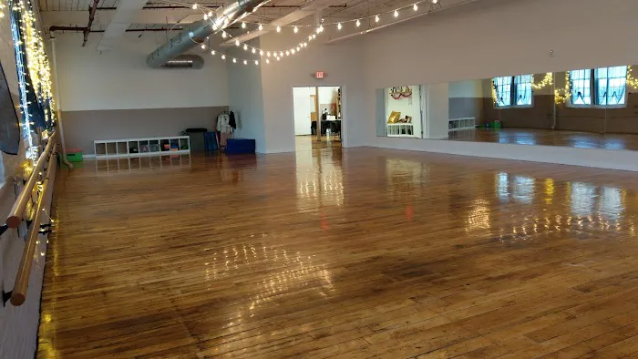 M Dance Studio Picture 6