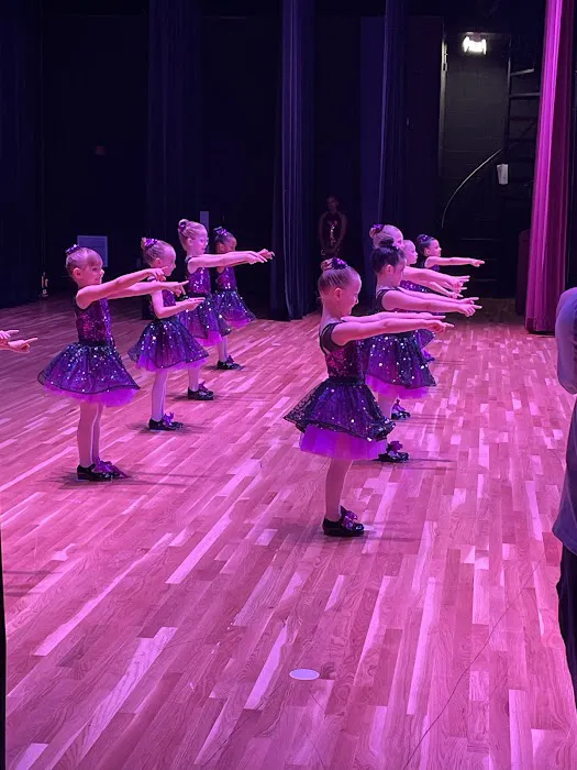 En L'air School for Dance Picture 5