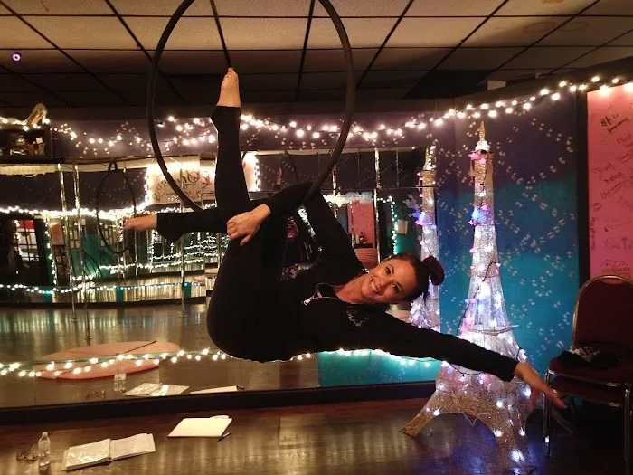 CAT Studio: Airbrush Tan/Aerial Dance/Sports: est. 2008 Picture 4