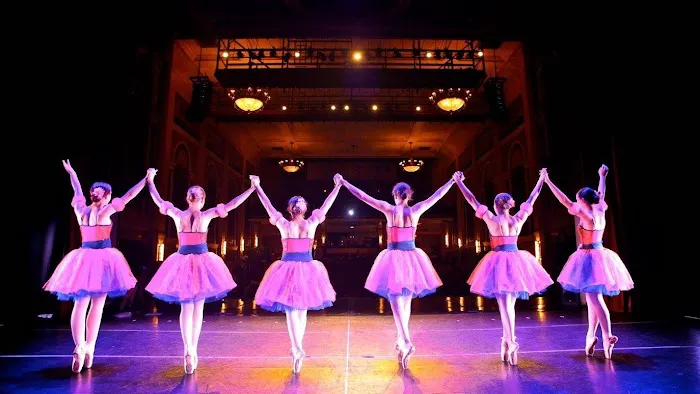 Dance Unlimited Picture 3