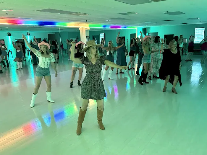 Turn Their Heads Nashville Line Dancing Lessons And More Picture 6