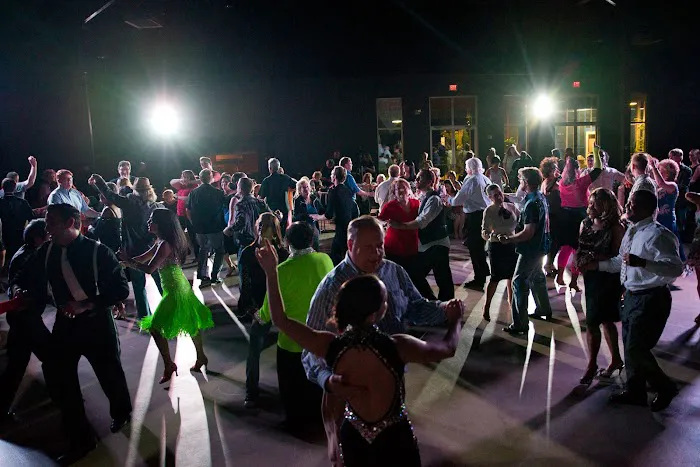 Live2Dance - Ballroom Dancing Lessons Picture 9