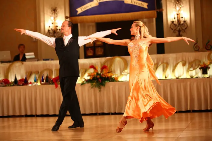 Live2Dance - Ballroom Dancing Lessons Picture 10