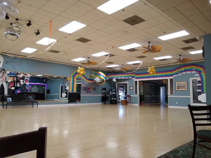 Live2Dance - Ballroom Dancing Lessons Picture 5