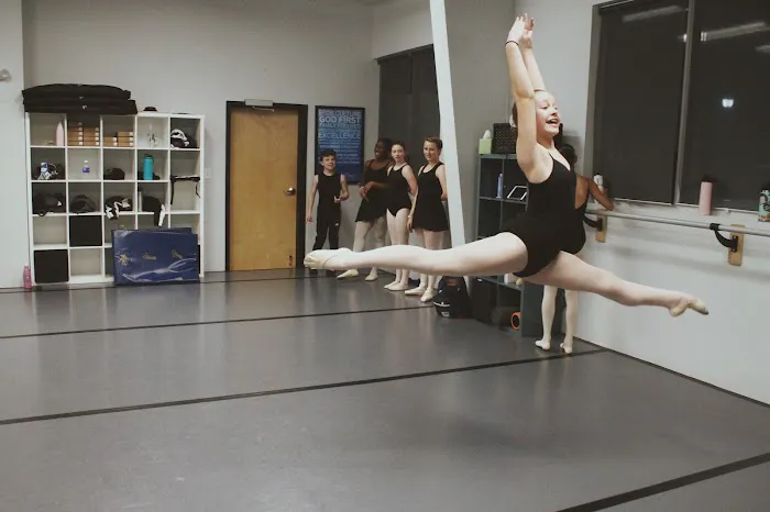 Shining Starz Dance Studio Picture 4