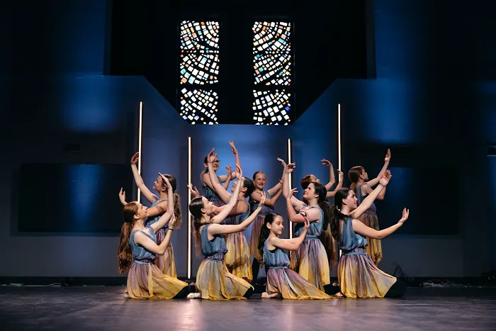 Ballet Adora Picture 4
