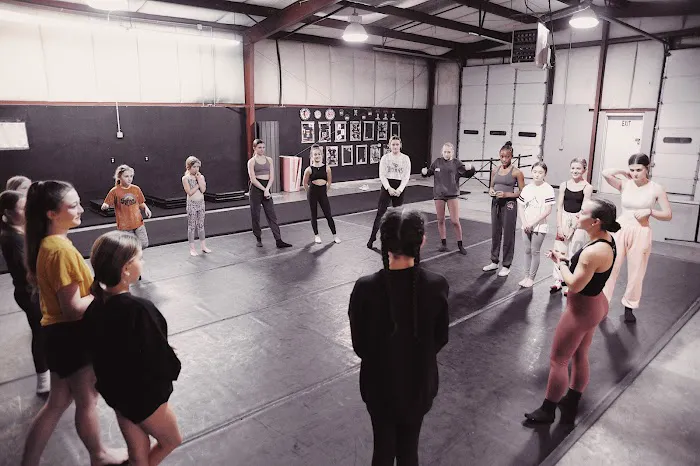 Ellen Alvin Dance Exchange Picture 6
