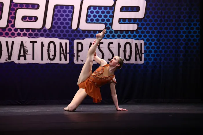 Ellen Alvin Dance Exchange Picture 5