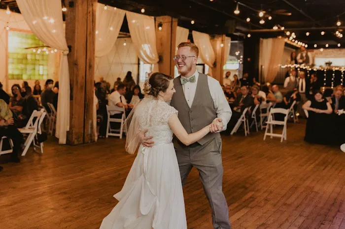 Vintage Ballroom Picture 5