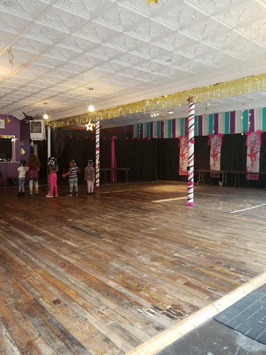Pear Tree Performing Arts Picture 1