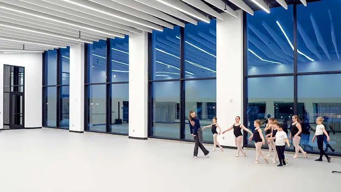 American Midwest Ballet School Picture 4