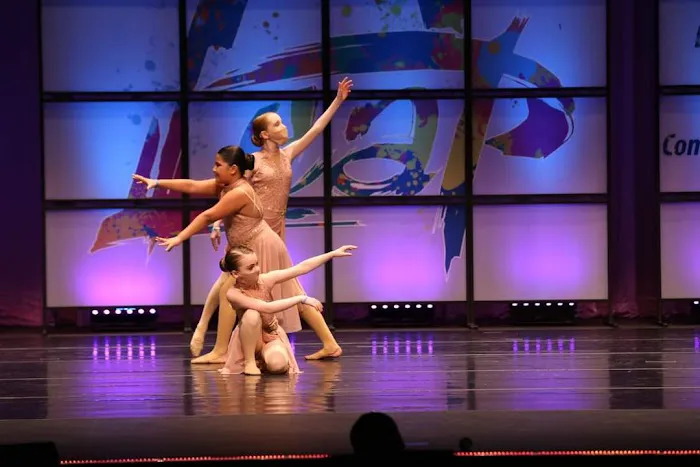 Axis & Atlas Dance Company Picture 7
