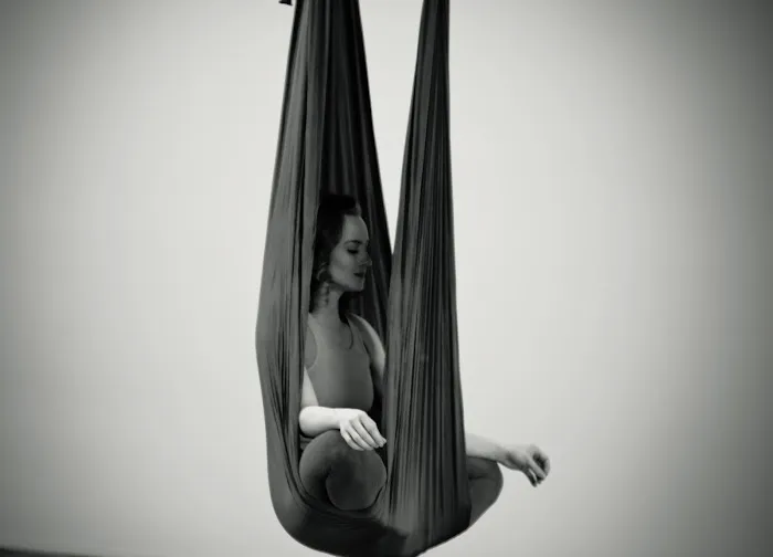 Aerial Bombshell Picture 4