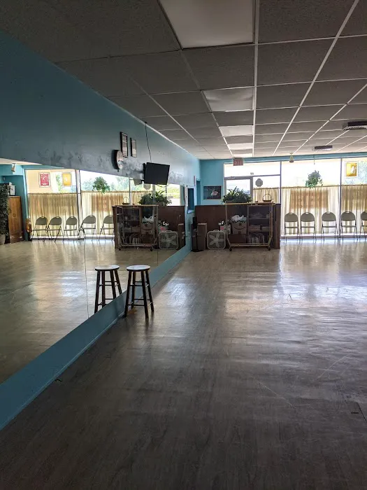 Dance Cue Studio Picture 2