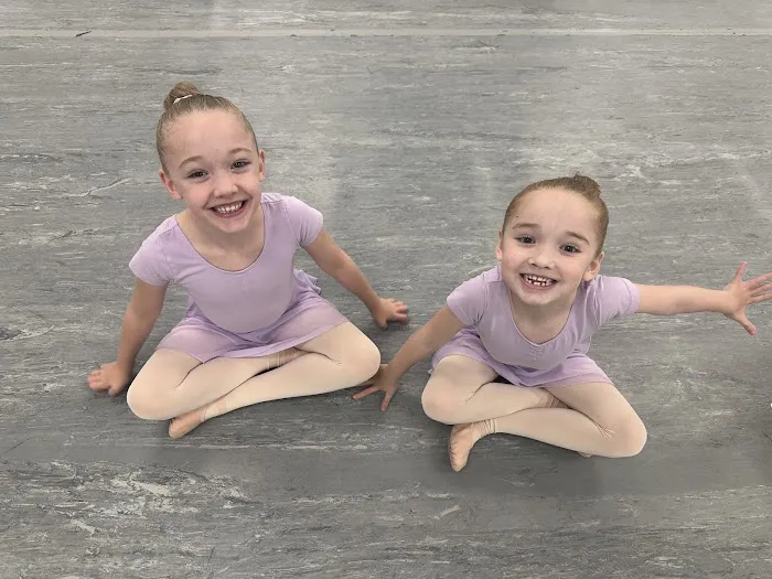 Pivot Dance Center Picture 5