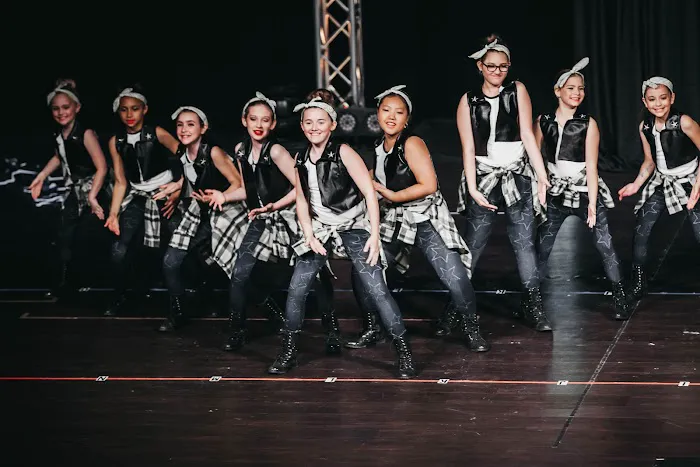 Bloom Dance Studio - Blondo Picture 5