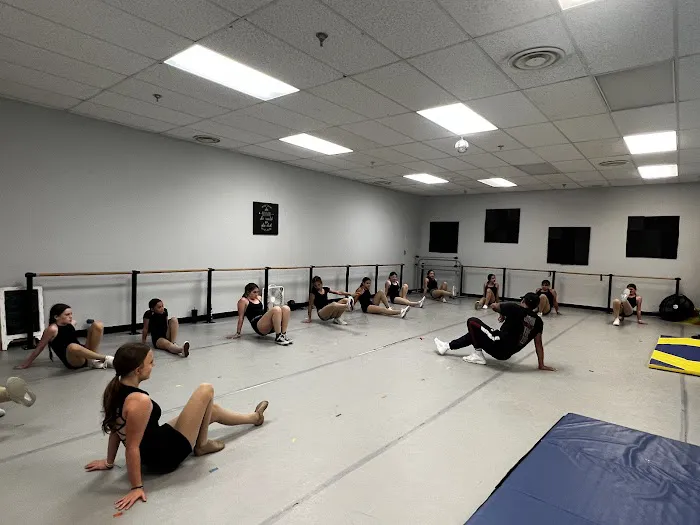 Center Stage Dance Company Picture 3