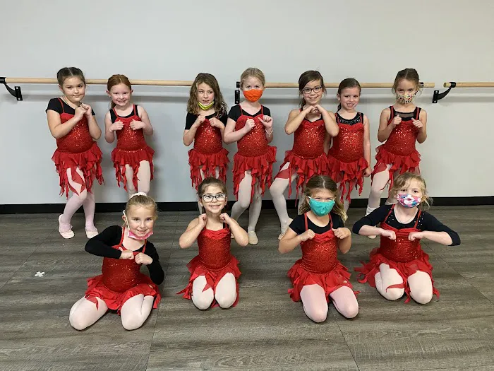 Center Stage Dance Company Picture 4