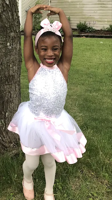 Center Stage Dance Company Picture 8