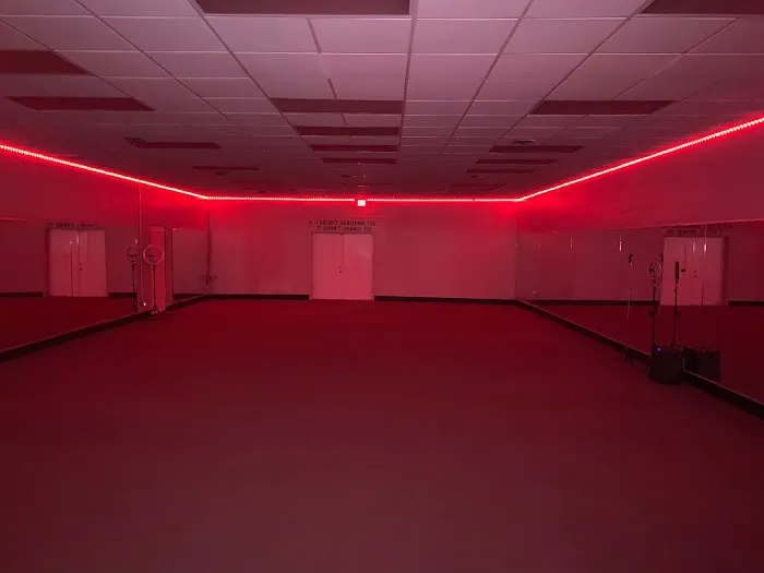 XMotive Dance Studio Picture 6