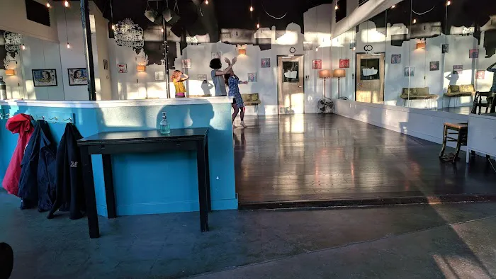 The Viscount Dance Studio Picture 1