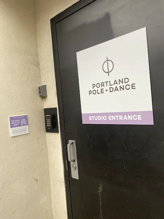 Portland Pole + Dance Picture 3