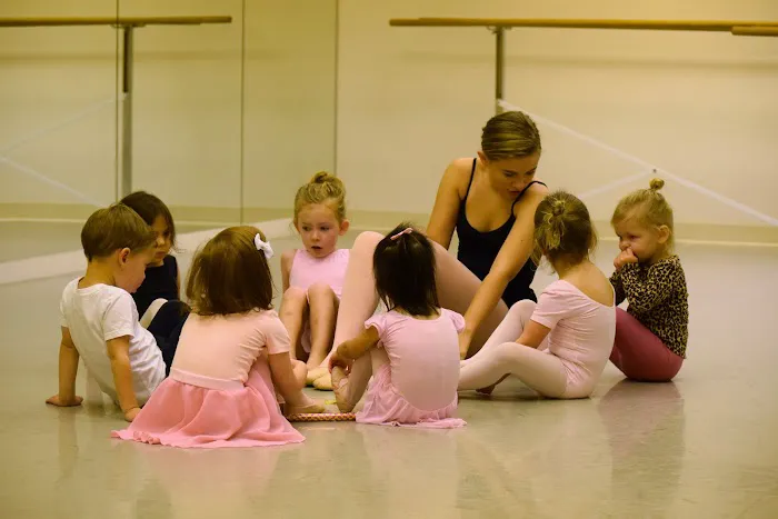 Academy of Ballet & Dance Arts Picture 5