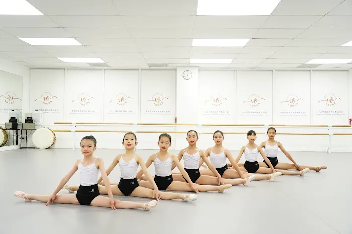 Winnie Dance Academy Picture 5